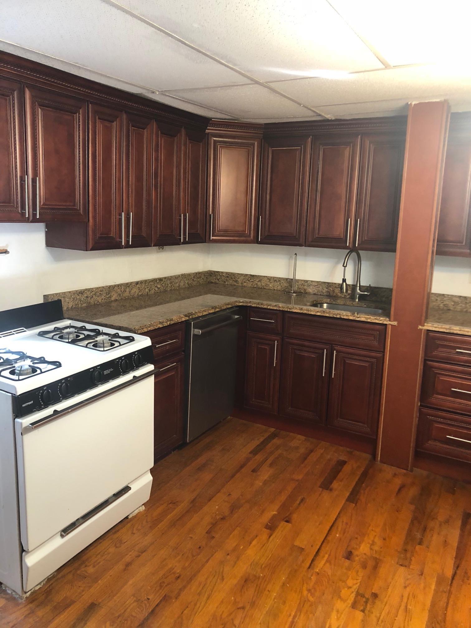 3 Bedroom Apartment In The South Slopebrooklynnew York11215for Rent