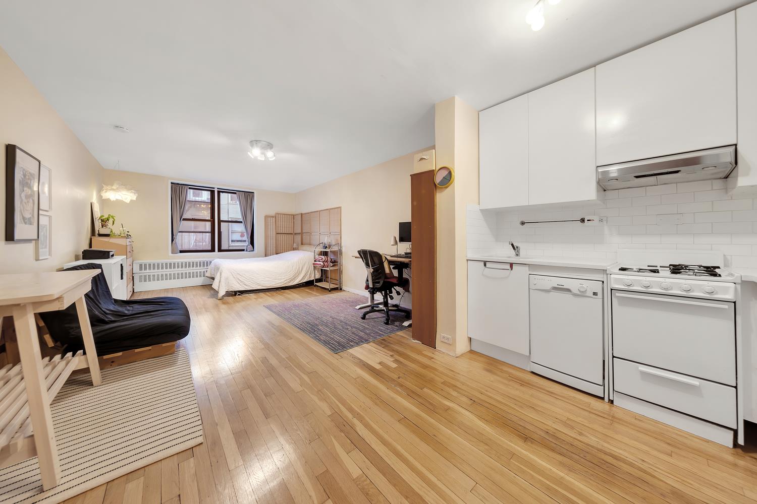 229 East 28th Street 5-C Kips Bay New York NY 10016