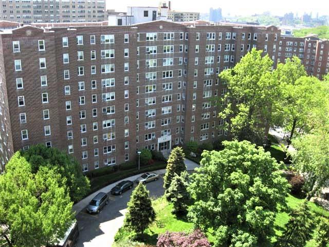 60 Knolls Crescent 3-F Spuyten Duyvil Bronx NY 10463