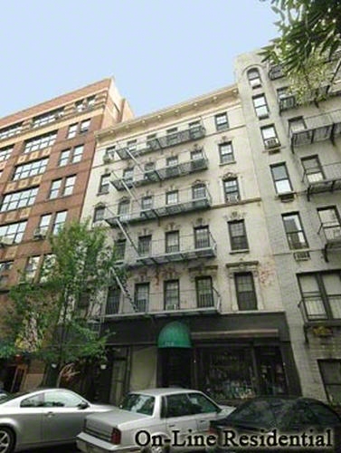 210 East 21st Street 2D Gramercy Park New York NY 10010