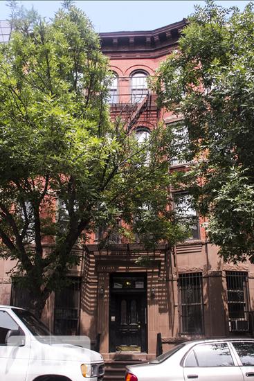 279 1st Street 2C Park Slope Brooklyn NY 11215