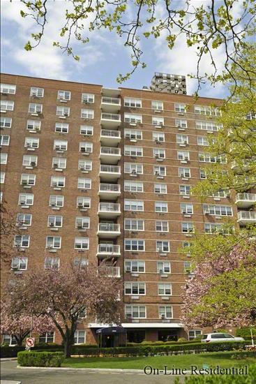 3935 Blackstone Avenue 4K Riverdale Bronx NY 10471