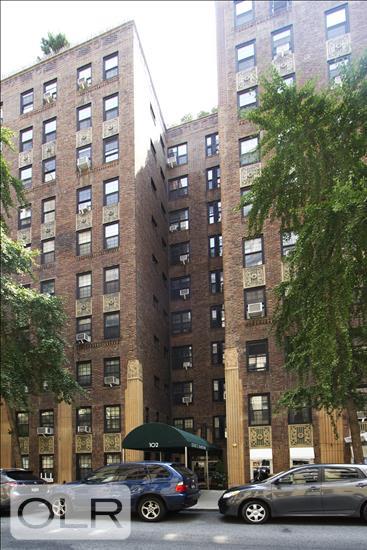 102 East 22nd Street 3B Gramercy Park New York NY 10010