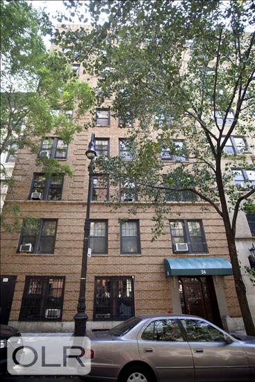 24 West 69th Street 9B Lincoln Square New York NY 10023